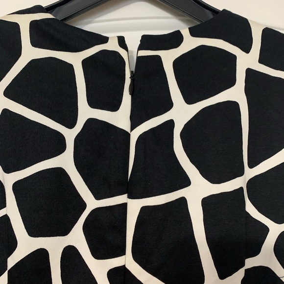 Size 2 Michael Kors giraffe print shift dress - Picture 4 of 5